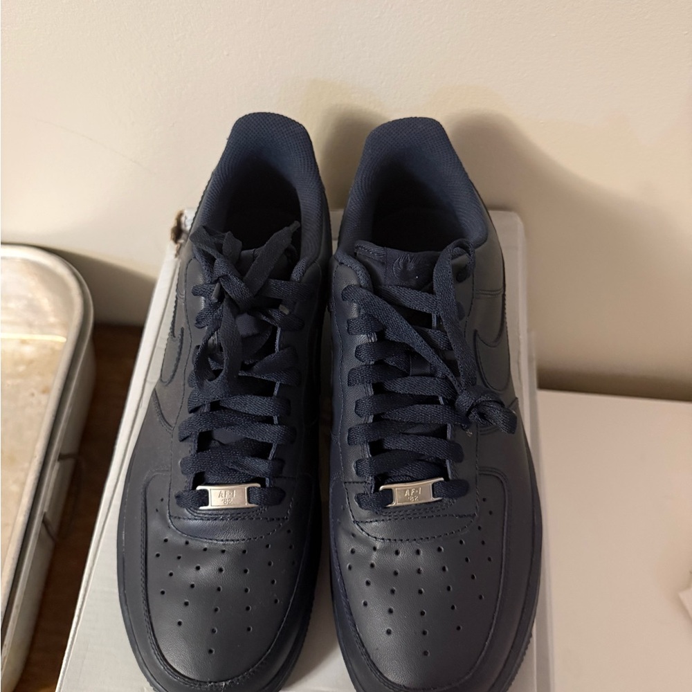Men's Nike Air Force Sneakers - Picture 4 of 5